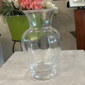 Tiffany & Co.- Spiral Swirl Crystal Clear Vase Hurricane Pattern And Signed